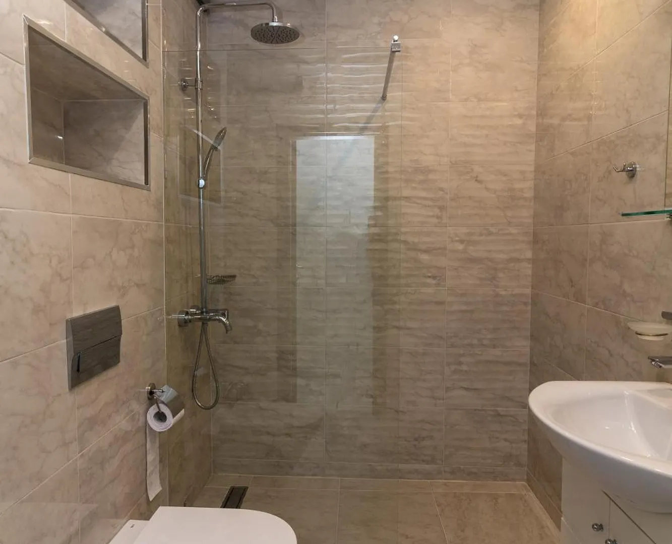 Stylish 2 Bdr Apartment At An Excellent Location Sofia Bulgaria